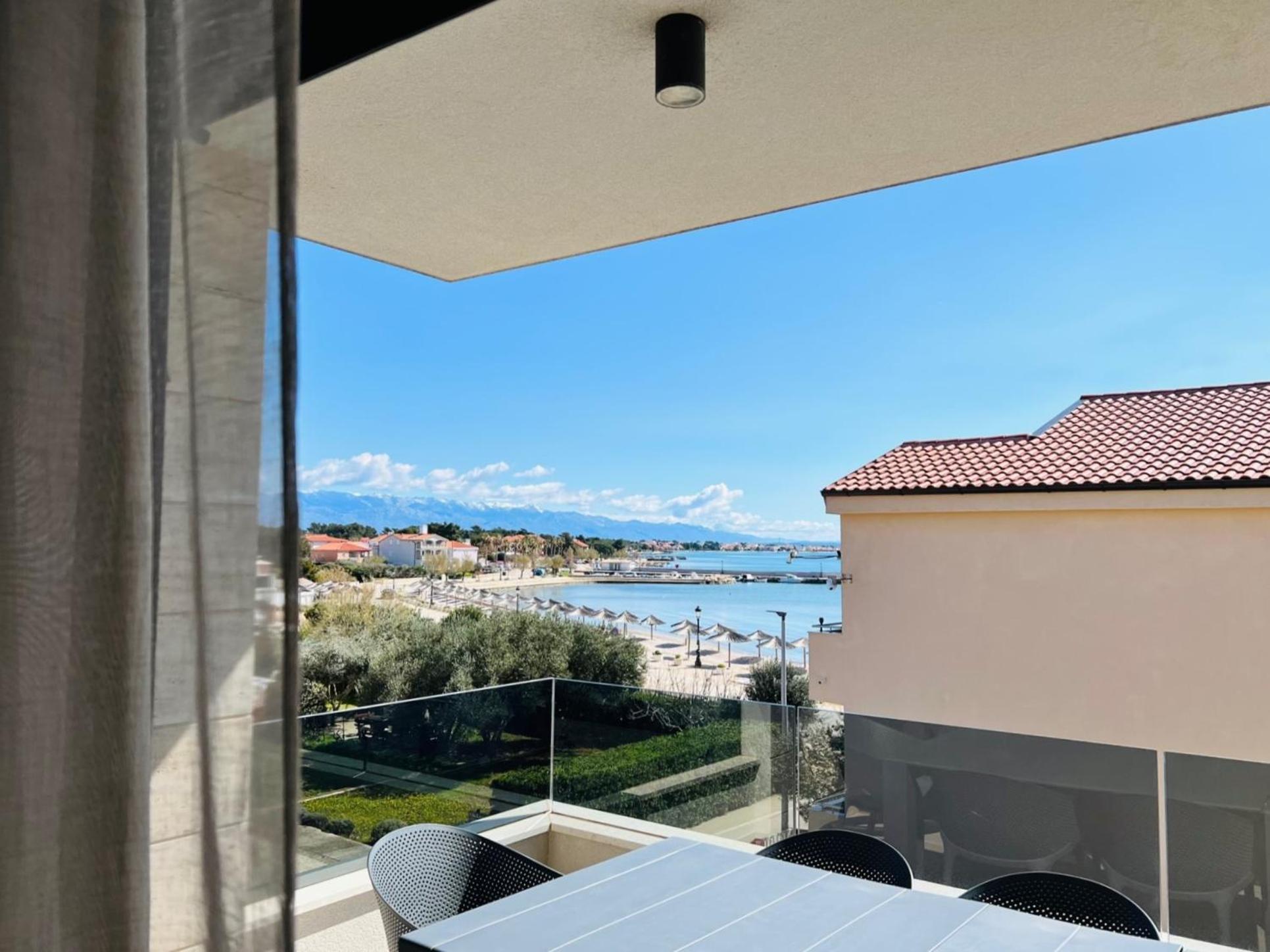 Apartments The Beach Resort Вир Екстериор снимка