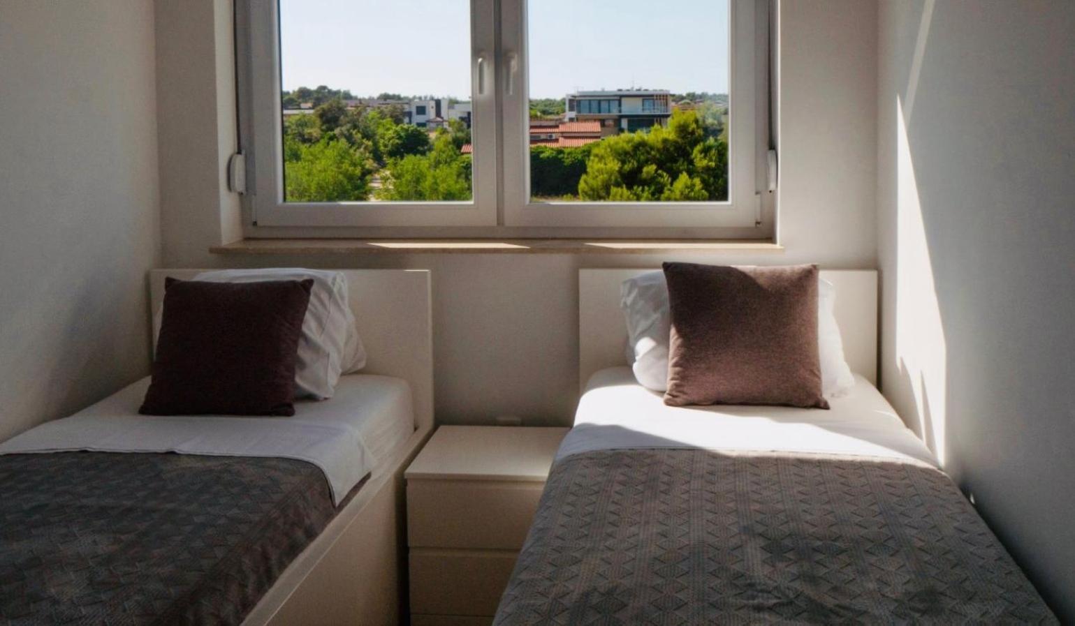 Apartments The Beach Resort Вир Екстериор снимка