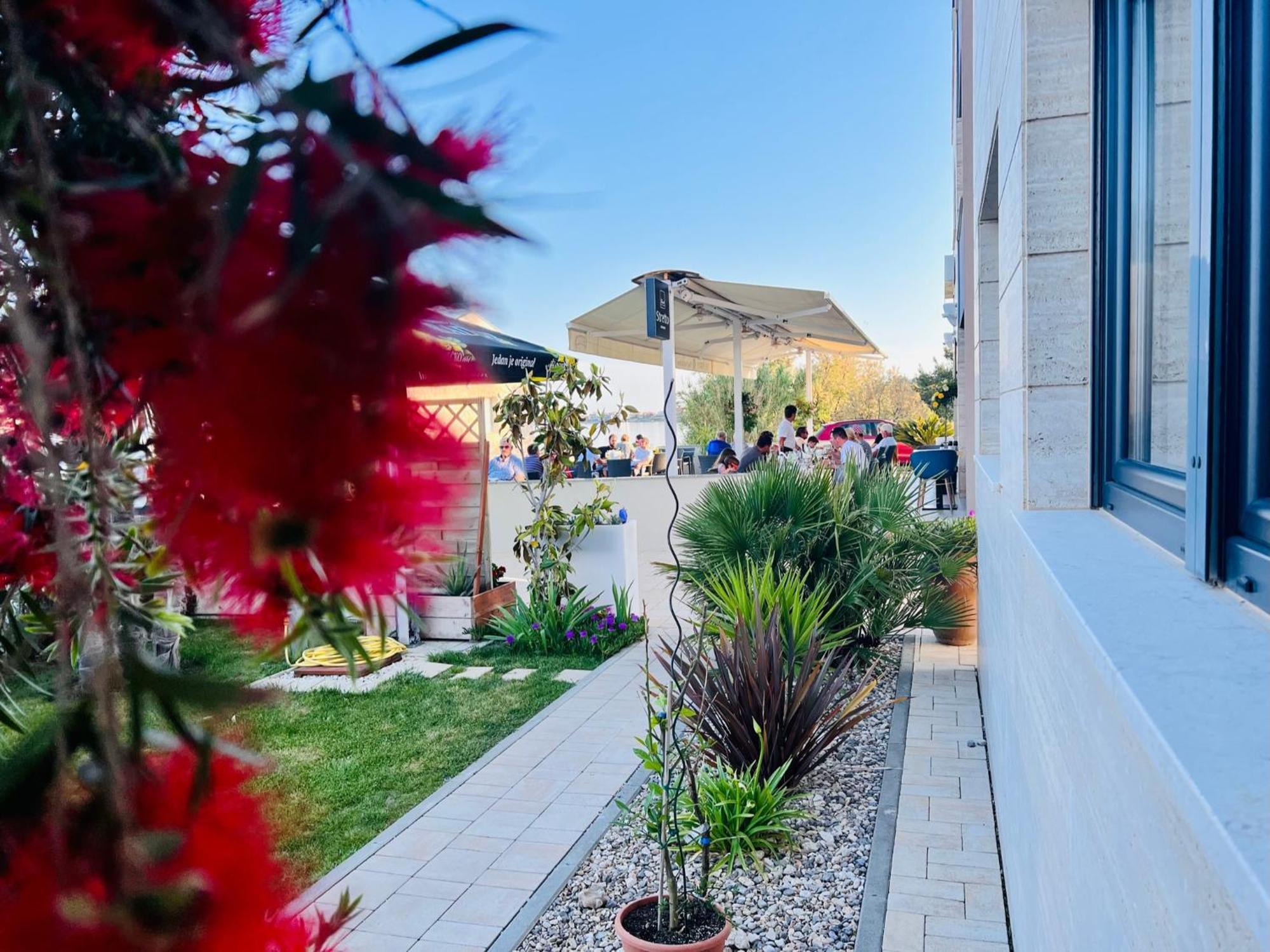Apartments The Beach Resort Вир Екстериор снимка