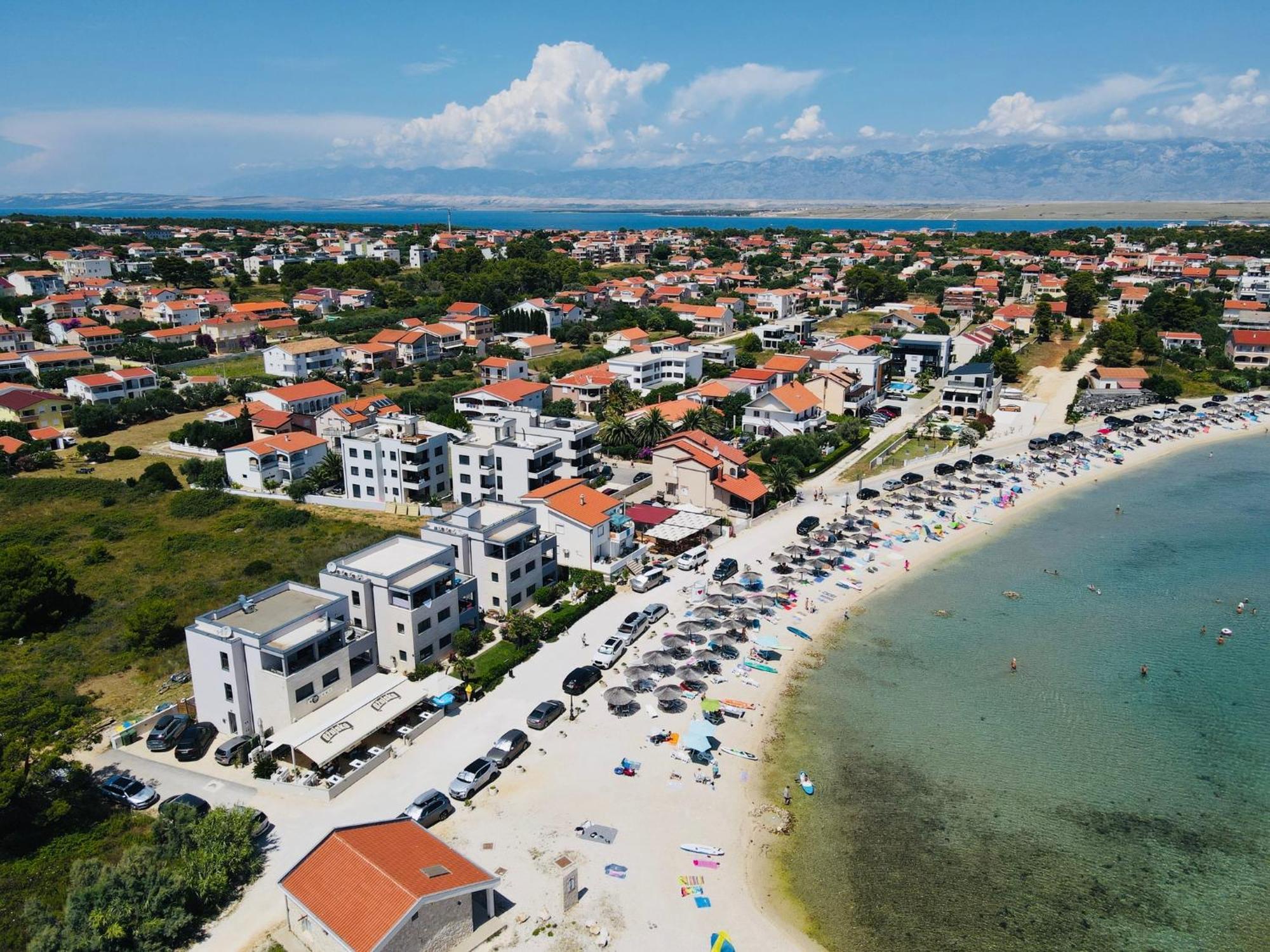 Apartments The Beach Resort Вир Екстериор снимка