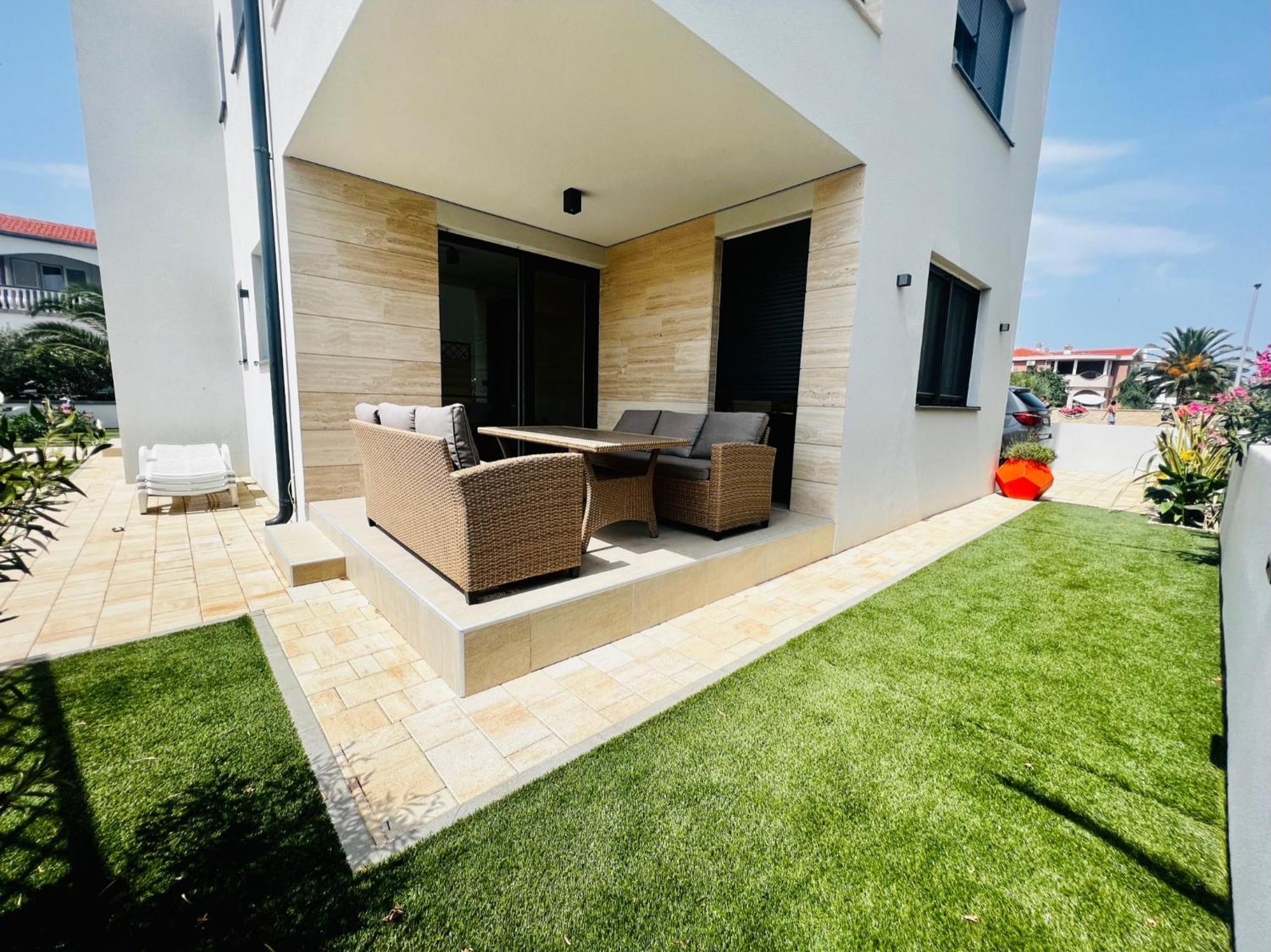 Apartments The Beach Resort Вир Екстериор снимка