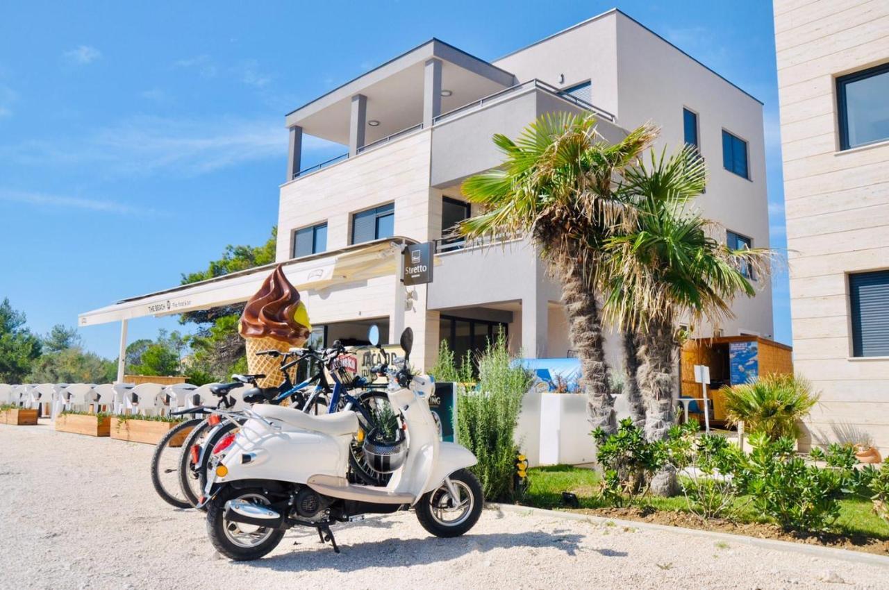 Apartments The Beach Resort Вир Екстериор снимка